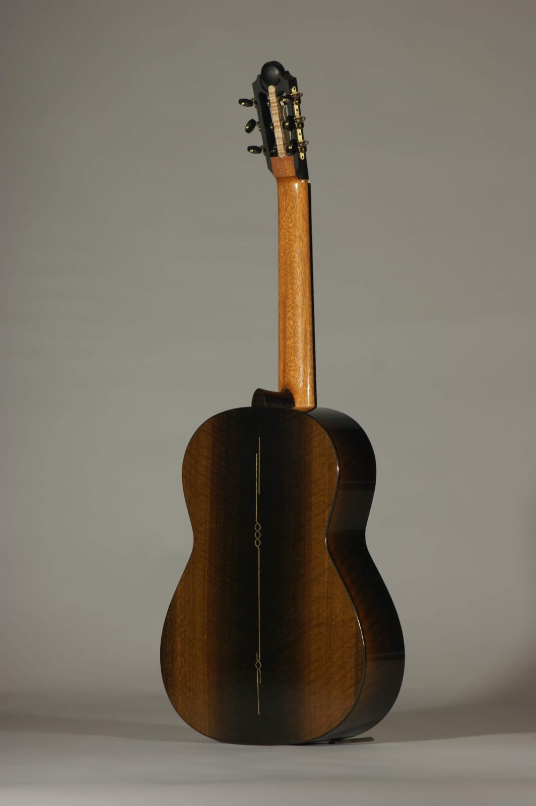 Woodfield Moore Recurve model back